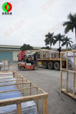 蔬果清洗加工生產(chǎn)線春節(jié)前專車發(fā)貨上?？蛻?！