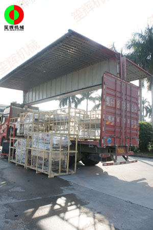 國內(nèi)外兩批削皮機(jī)、洗菜機(jī)等蔬果加工機(jī)械齊發(fā)貨交付！